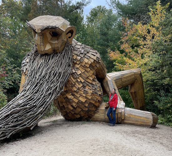 troll sculpture